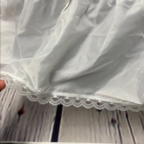 Bridal gown white slip - Picture 3 of 9